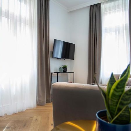 Pierrot & Pierrette Gajeva 6 Apartment Загреб Екстериор снимка
